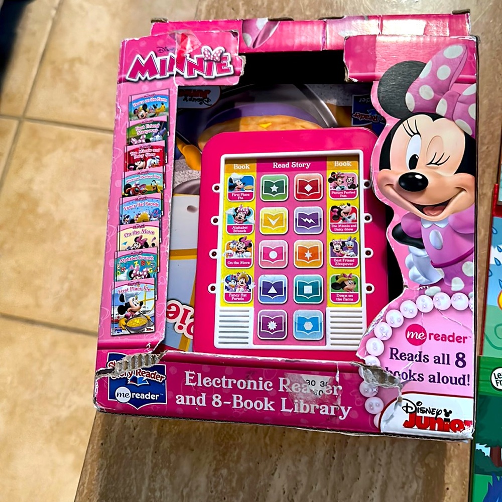 Disney Junior Minnie mouse pre-owned read out loud book set